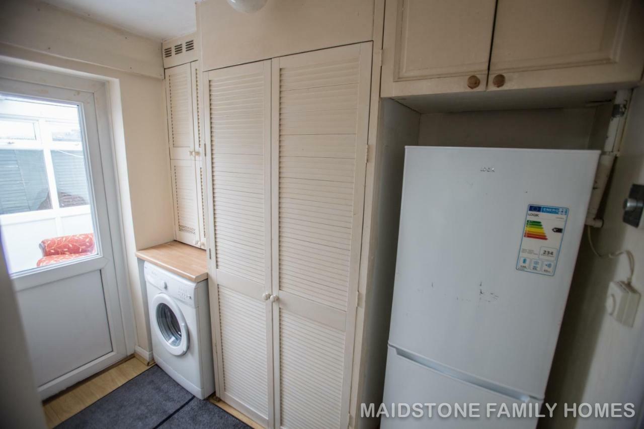 Maidstone Family Homes Upper Road Cottage Екстер'єр фото