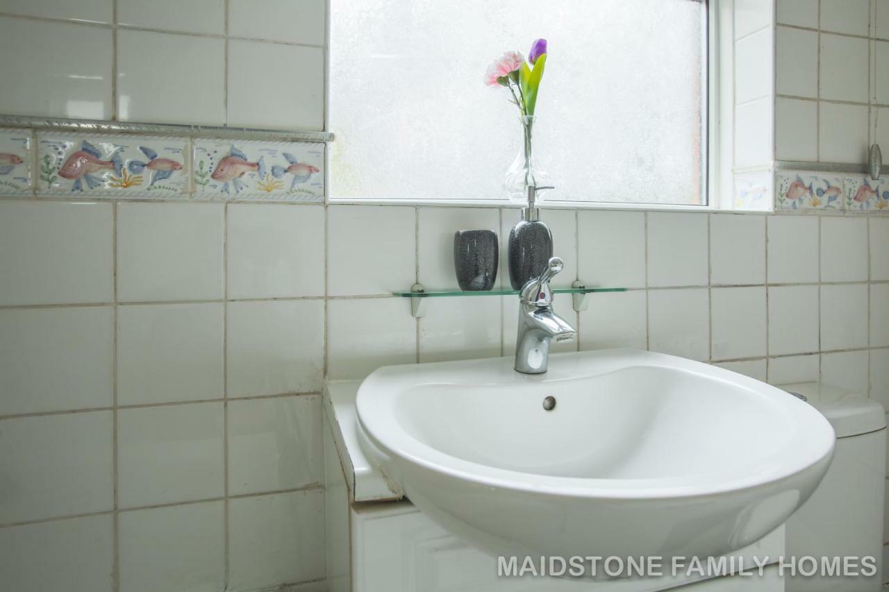Maidstone Family Homes Upper Road Cottage Екстер'єр фото