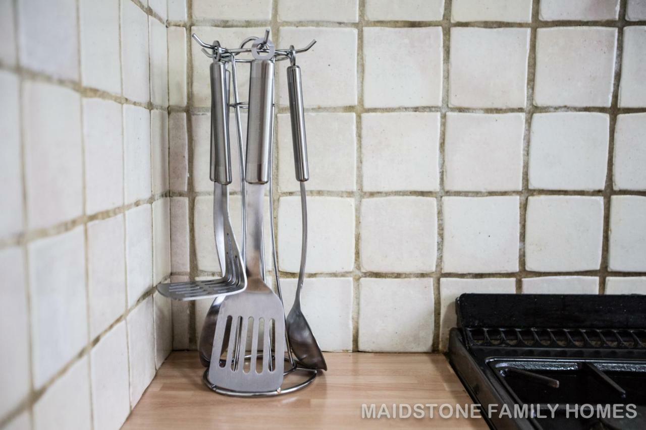 Maidstone Family Homes Upper Road Cottage Екстер'єр фото