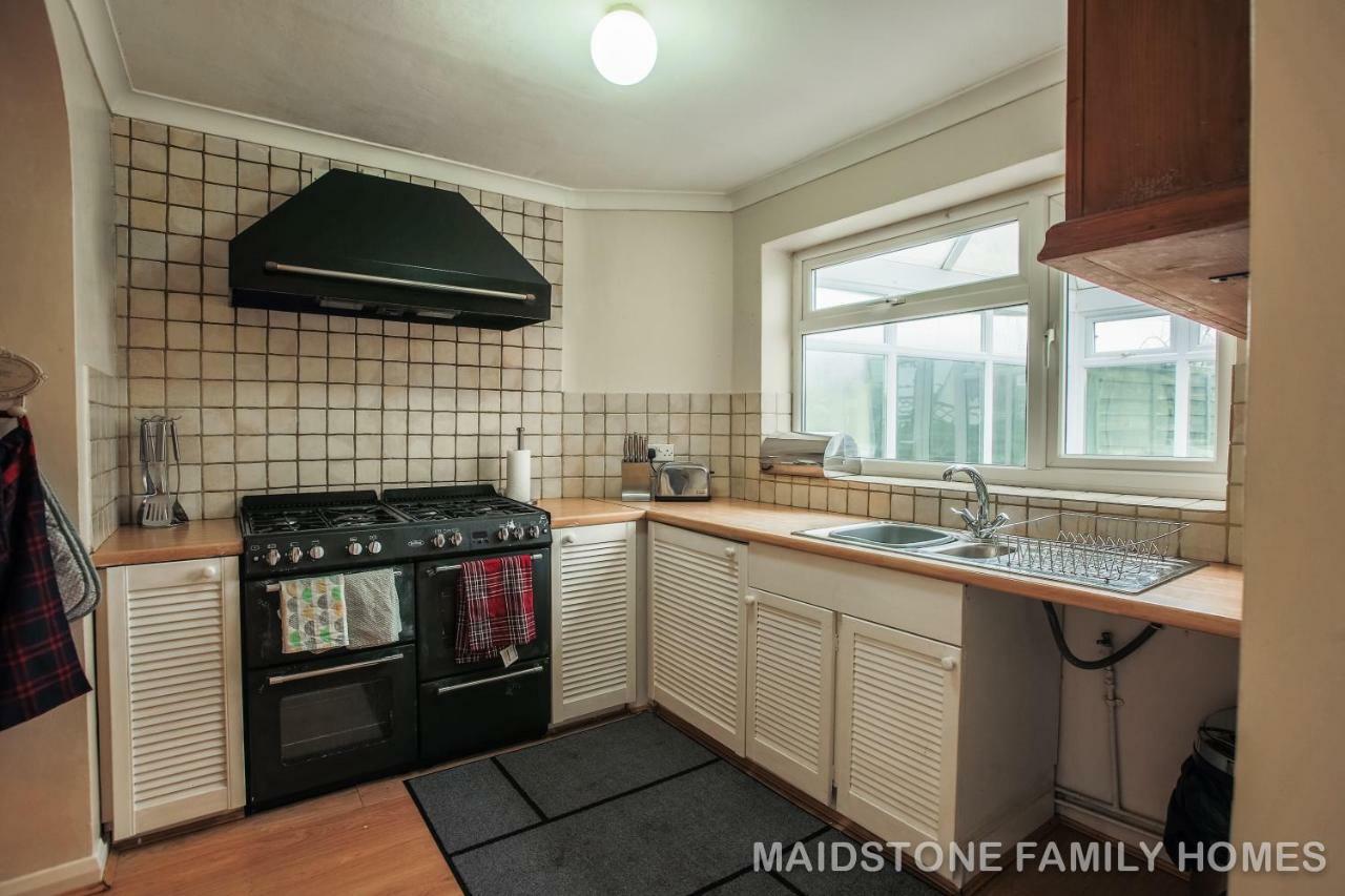 Maidstone Family Homes Upper Road Cottage Екстер'єр фото