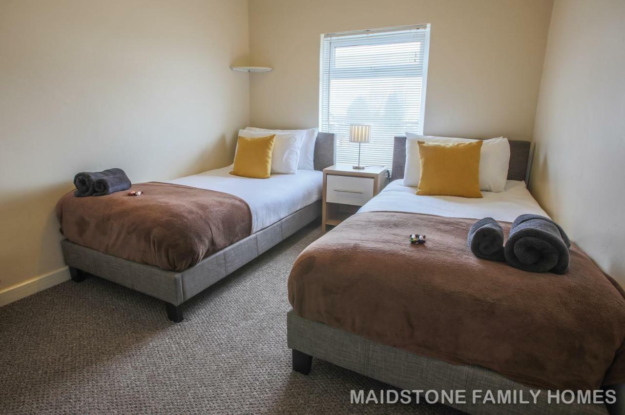 Maidstone Family Homes Upper Road Cottage Екстер'єр фото
